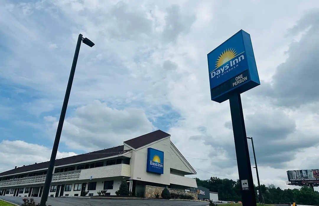 Days Inn By Wyndham Kansas City Northeast-1
