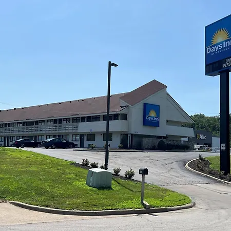 Days Inn By Wyndham Kansas City Northeast-2